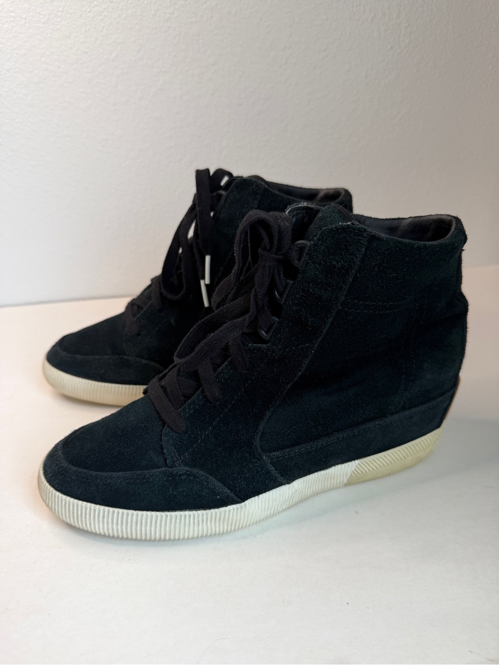Sorel Black After Hours Wedge Sneaker size 8.5